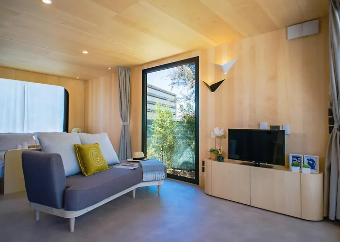 Club Del Sole Boutique