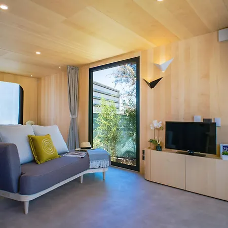 Club Del Sole Boutique