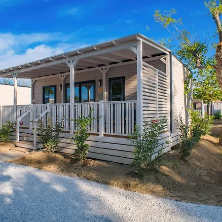 Club Del Sole Boutique