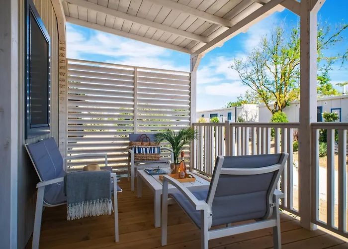 Club Del Sole Boutique